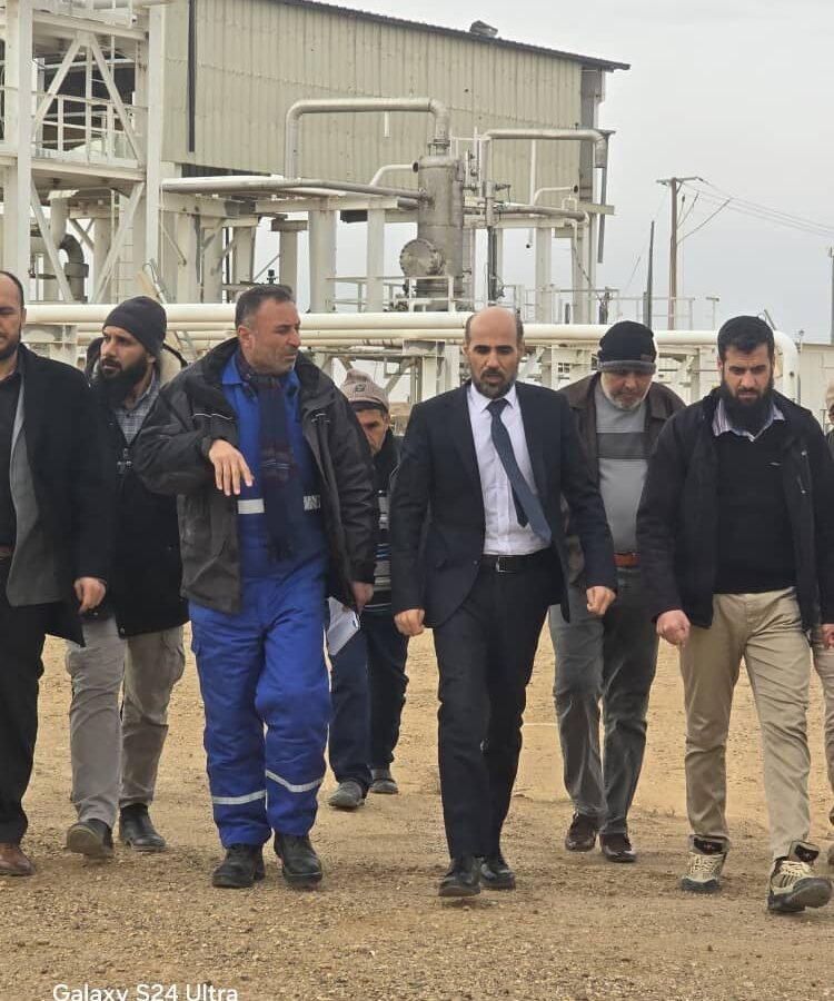 من دير الزور: تقييم شامل للحقول النفطية… وخطة تأهيل تمتد لثلاث سنوات..