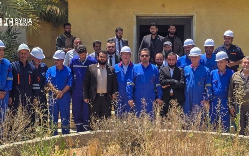 قبلاوي يجري جولة ميدانية في حقلي العمر والعزبة بدير الزور للاطلاع على الواقع التشغيلي واحتياجات العمل