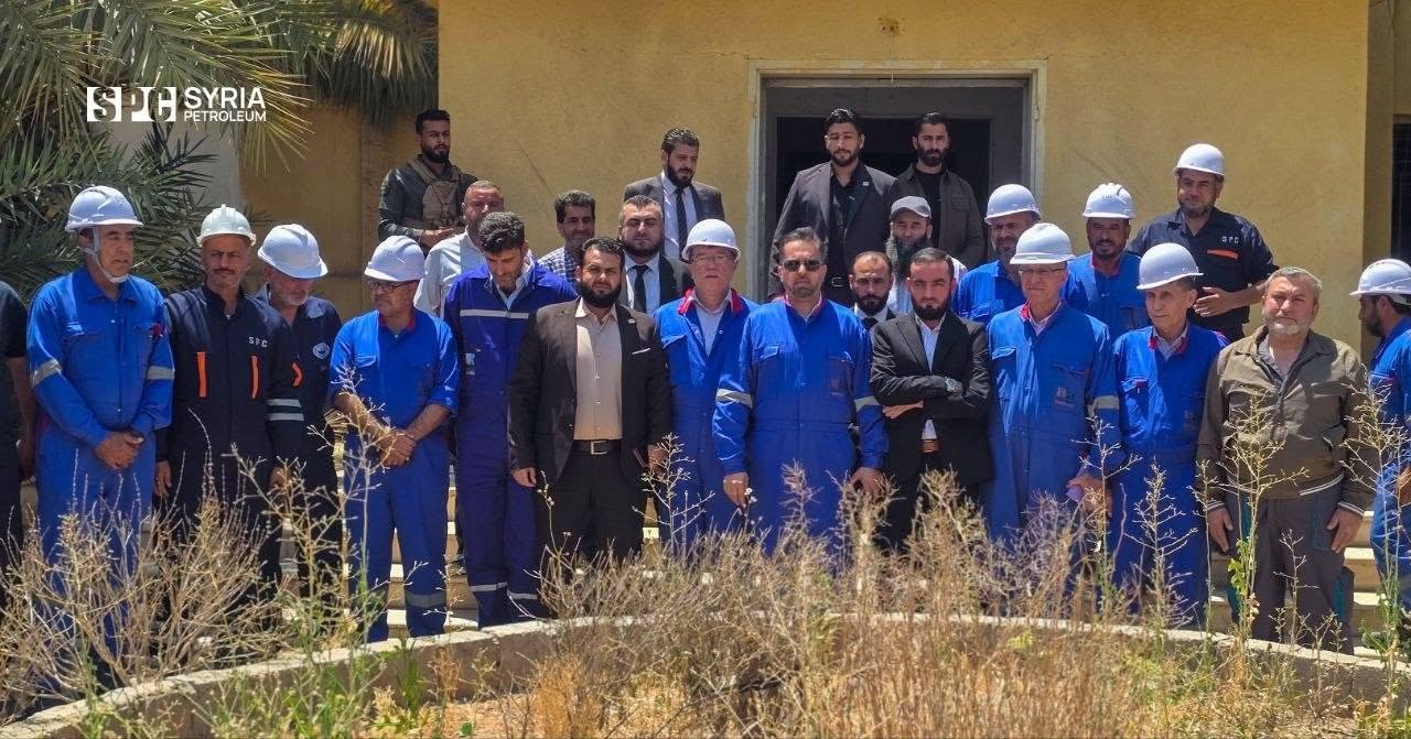 قبلاوي يجري جولة ميدانية في حقلي العمر والعزبة بدير الزور للاطلاع على الواقع التشغيلي واحتياجات العمل